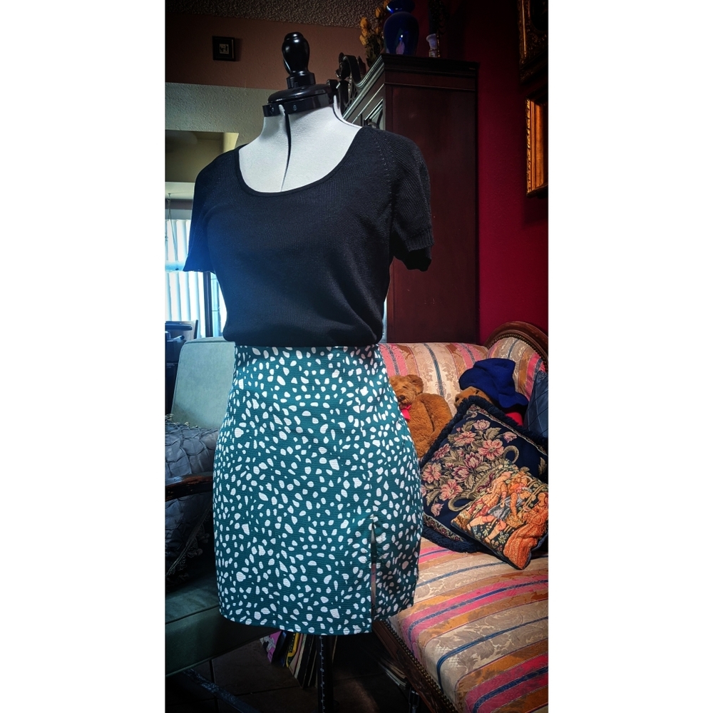 Super cute Lulu's skirt bundle!